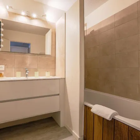Au Coeur Du Port, Vue Unique, Pour 6 Apartman *